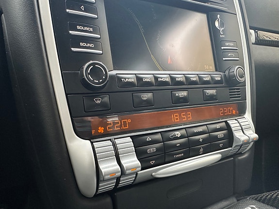 Porsche Cayenne 30 of 30