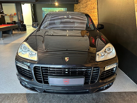 Porsche Cayenne 6 of 30