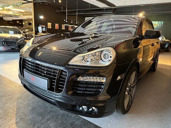Porsche Cayenne 7 of 30