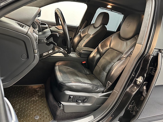 Porsche Cayenne 19 of 30