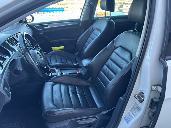 Volkswagen e-Golf VII 11 of 18