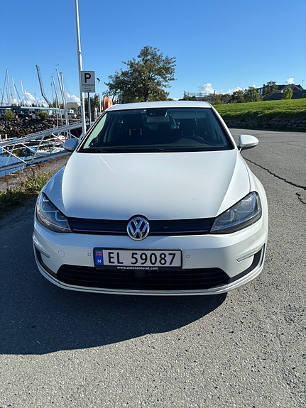 Volkswagen e-Golf VII 6 of 18