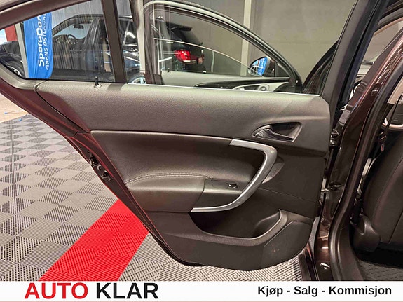 Opel Insignia 25 of 30