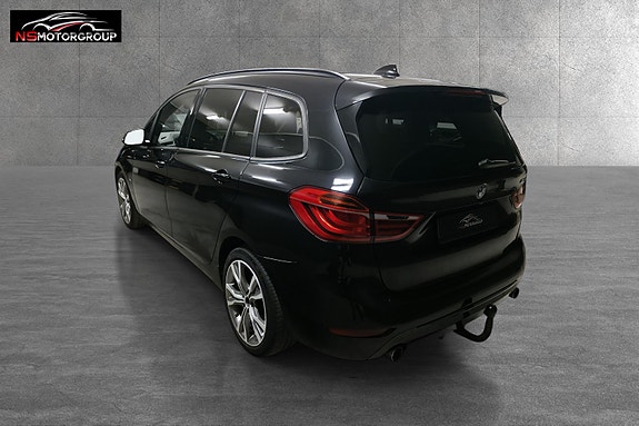 BMW 220d 9 of 30