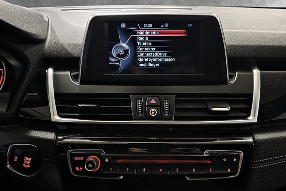 BMW 220d 26 of 30