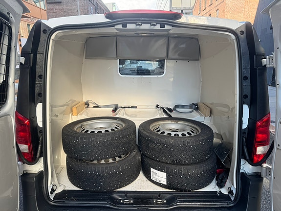 Mercedes-Benz Vito 119 24 of 30