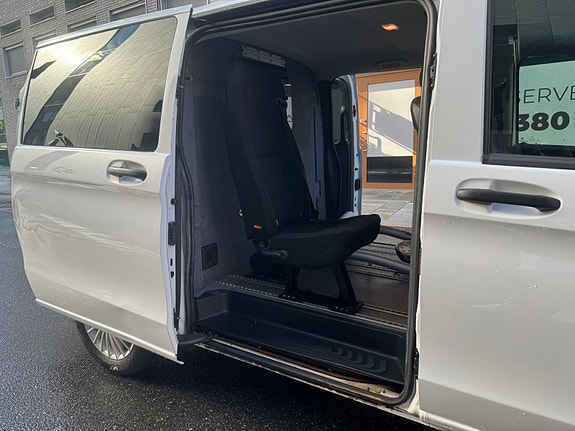 Mercedes-Benz Vito 119 12 of 30