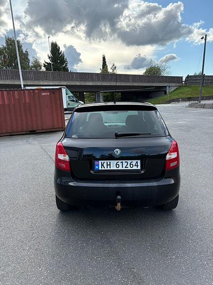 Skoda Fabia 2 of 13