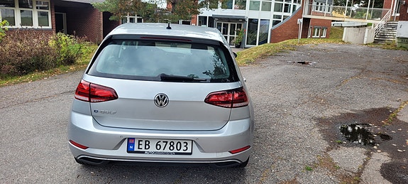 Volkswagen e-Golf VII 4 of 12
