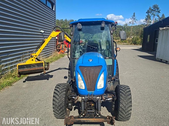 New Holland Boomer 50 med div redskap 6 of 30