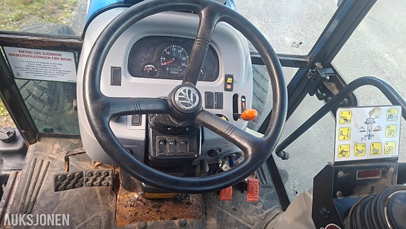 New Holland Boomer 50 med div redskap 12 of 30
