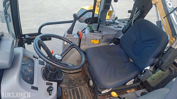 New Holland Boomer 50 med div redskap 10 of 30