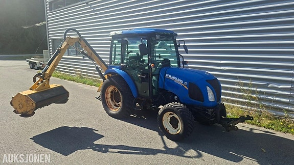 New Holland Boomer 50 med div redskap 3 of 30