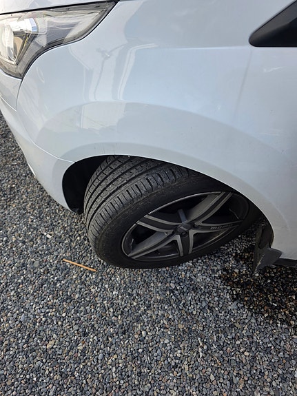 Ford Transit Connect 2 of 29