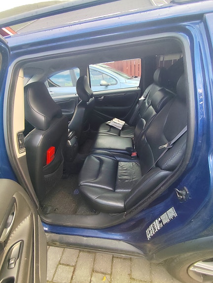 Volvo XC70 17 of 30