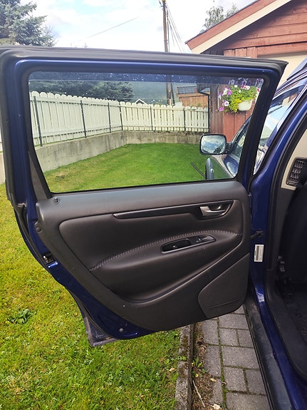 Volvo XC70 18 of 30