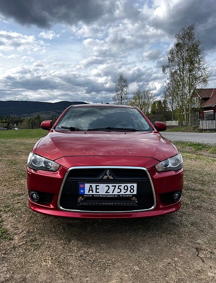 Mitsubishi Lancer 2 of 12