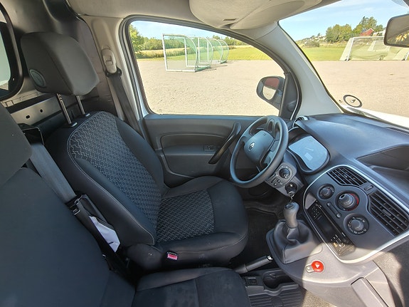 Renault Kangoo Express 15 of 23