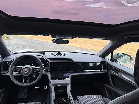 Porsche Cayenne 7 of 8