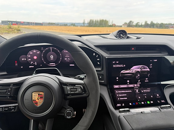 Porsche Cayenne 6 of 8