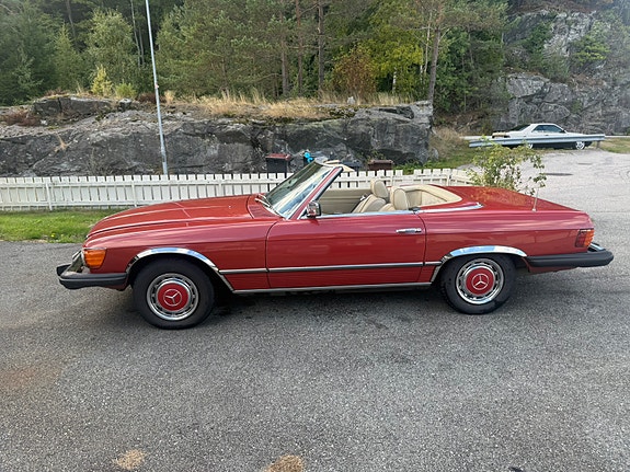 Mercedes-Benz 450 SL 4 of 16