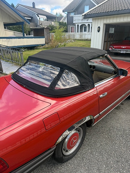Mercedes-Benz 450 SL 11 of 16