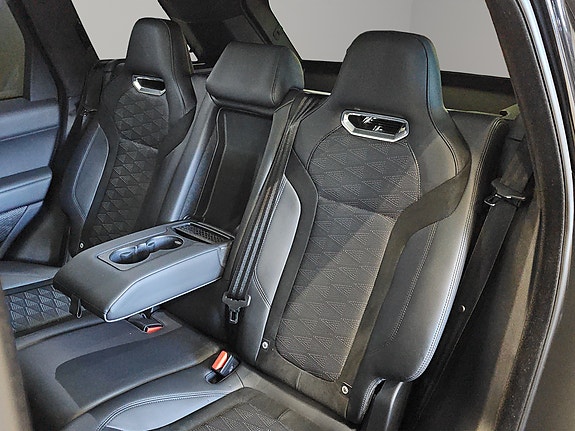 Land Rover Range Rover Sport 21 of 30