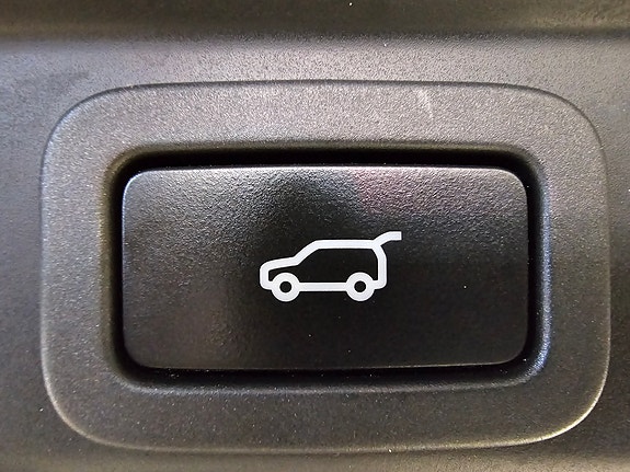 Land Rover Range Rover Sport 15 of 30