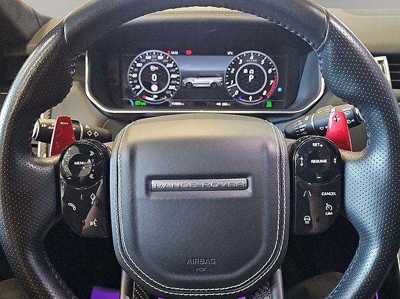 Land Rover Range Rover Sport 28 of 30