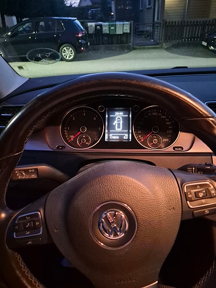 Volkswagen Passat 10 of 13