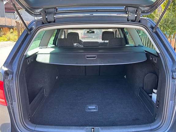 Volkswagen Passat 13 of 13