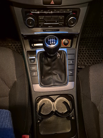 Volkswagen Passat 11 of 13