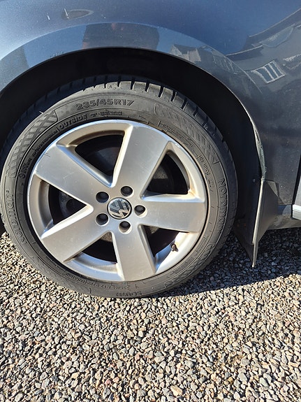 Volkswagen Passat 5 of 13