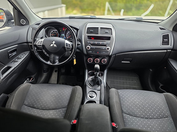 Mitsubishi ASX 13 of 24