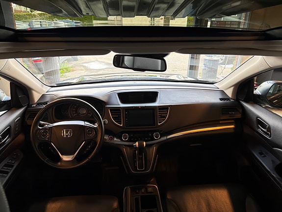 Honda CR-V 9 of 13