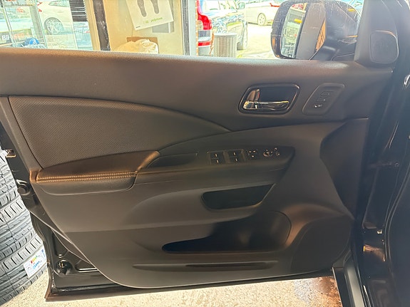 Honda CR-V 5 of 13