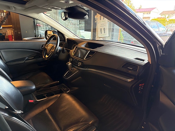 Honda CR-V 12 of 13