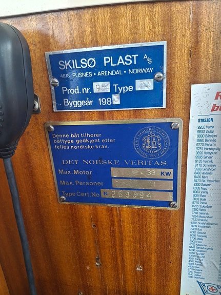 SKILSØ 23 MED NY MOTOR 2005. KUN 350 TIMER. KUN FERSKVANN 24 of 24