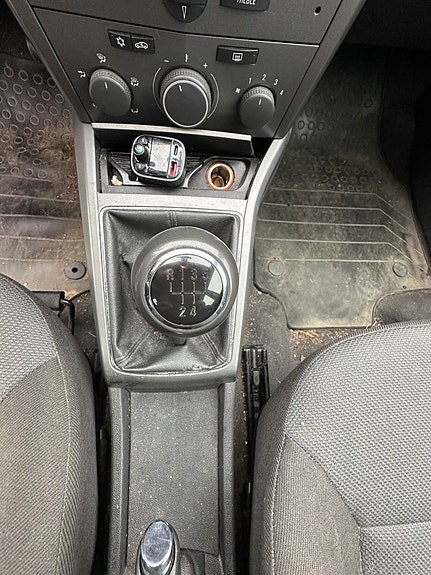 Opel Astra 5 of 9