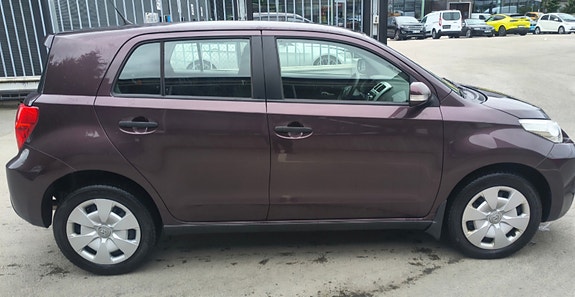 Toyota Urban Cruiser 3 of 9