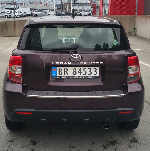 Toyota Urban Cruiser 4 of 9