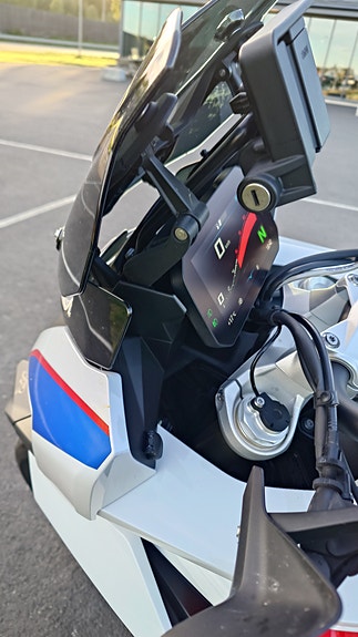 BMW S 1000 XR 9 of 13