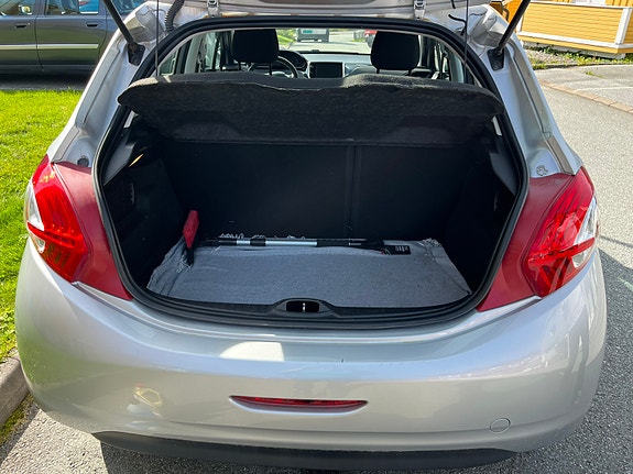 Peugeot 208 6 of 13