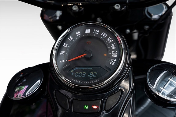 Harley-Davidson SLIM FLSL Milwaukee-Eight 107 l LAV KM l GARANTI l INNB 13 of 13
