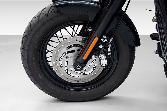 Harley-Davidson SLIM FLSL Milwaukee-Eight 107 l LAV KM l GARANTI l INNB 5 of 13