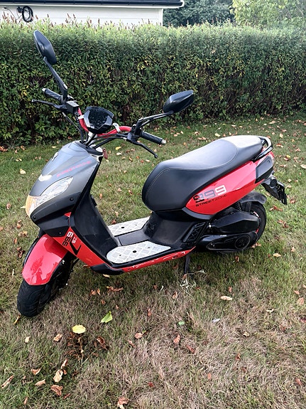 Peugeot Streetzone 2 of 6