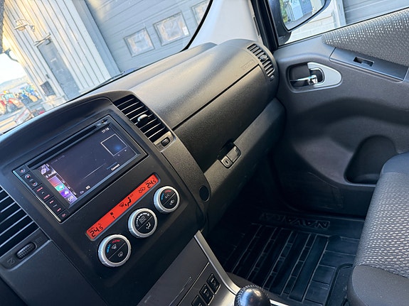 Nissan Navara 23 of 24