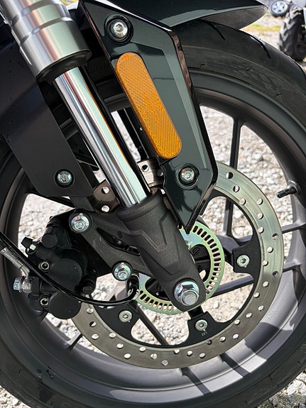 VOGE 125 R 5 of 8