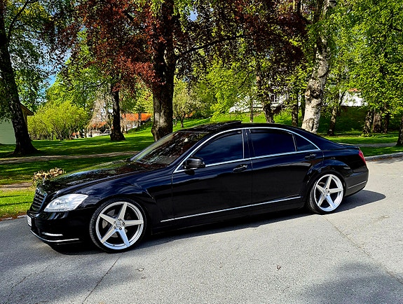 Mercedes-Benz S250 8 of 18