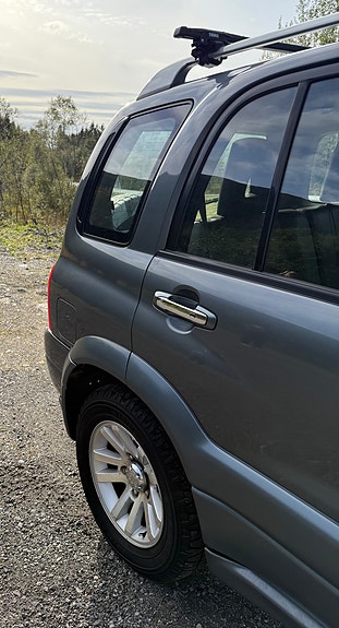 Suzuki Grand Vitara 12 of 18